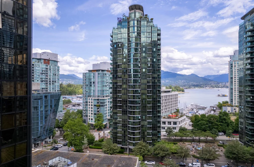Condo for sale at 2102 588 Broughton Street Vancouver British Columbia - MLS: R3132379