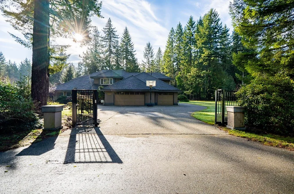 House for sale at 21022 42 Avenue Langley British Columbia - MLS: R3088277