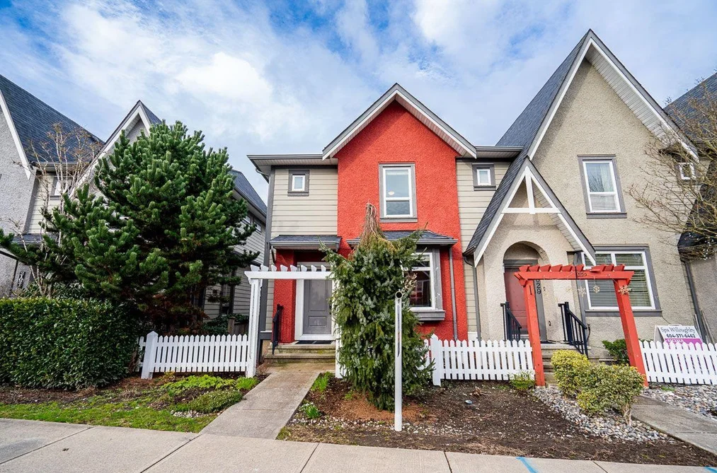 Row House (Non-Strata) for sale at 21025 80 Avenue Langley British Columbia - MLS: R3093468