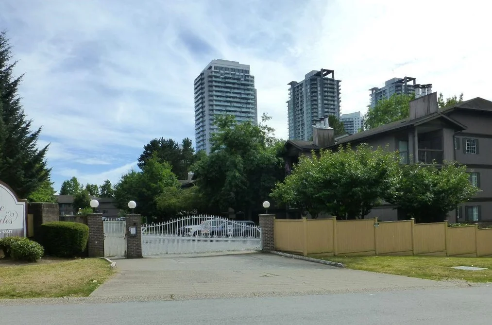Condo for sale at 2103 13819 100 Avenue Surrey British Columbia - MLS: R3144316