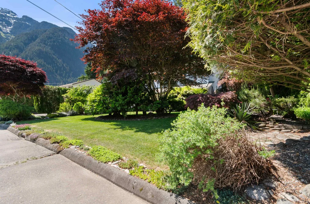 21035 SWALLOW PLACE, Hope BC V0X 1L1, Hope BC — Residential for Sale - Photo 3