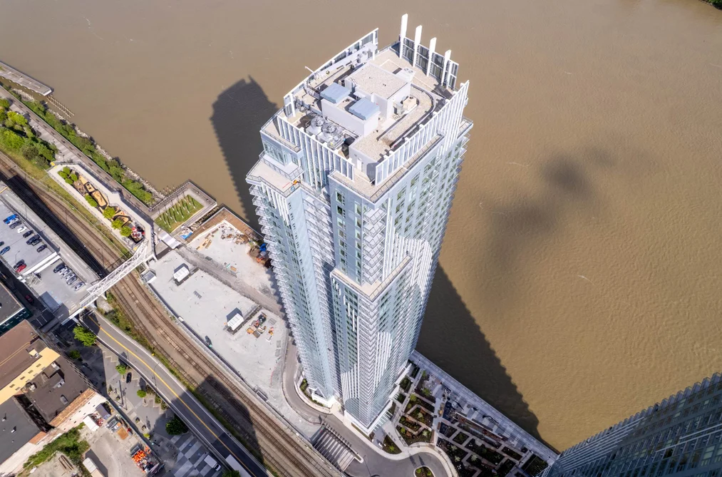 Condo for sale at 2104 660 Quayside Drive New Westminster British Columbia - MLS: R3087907
