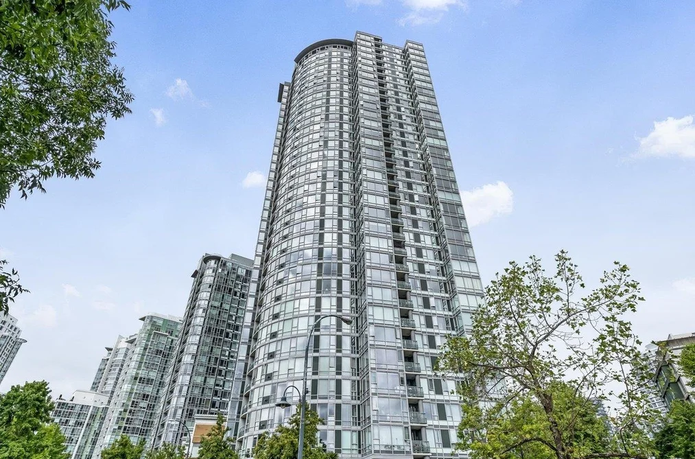 Condo for sale at 2105 1033 Marinaside Crescent Vancouver British Columbia - MLS: R3158757