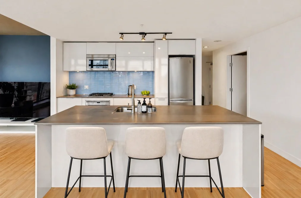 2105 108 W CORDOVA STREET, Vancouver BC V6B 0G5, Vancouver BC — Residential for Sale - Photo 2