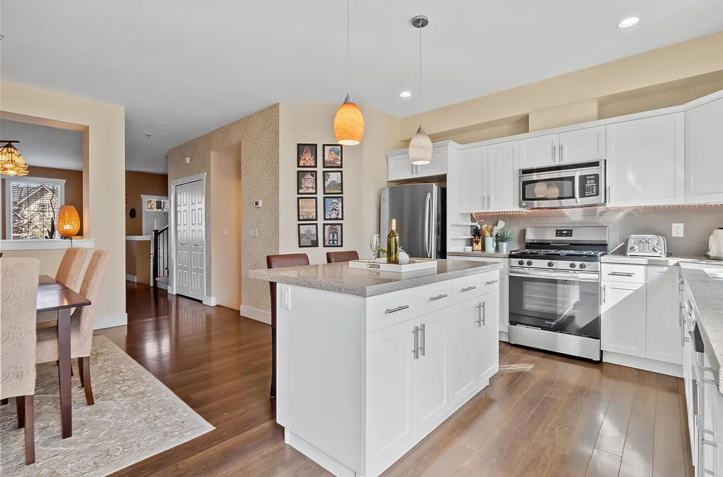 21072 80 AVENUE, Langley BC V2Y 0H6, Langley BC — Residential for Sale - Photo 4