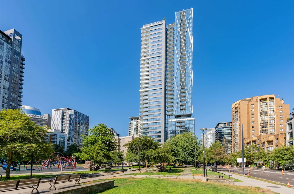 Condo for sale at 2109 1111 Richards Street Vancouver British Columbia - MLS: R3076176
