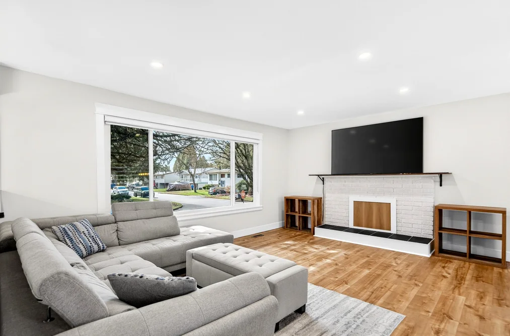 21099 BERRY AVENUE, Maple Ridge BC V2X 7V3, Maple Ridge BC — Residential for Sale - Photo 2