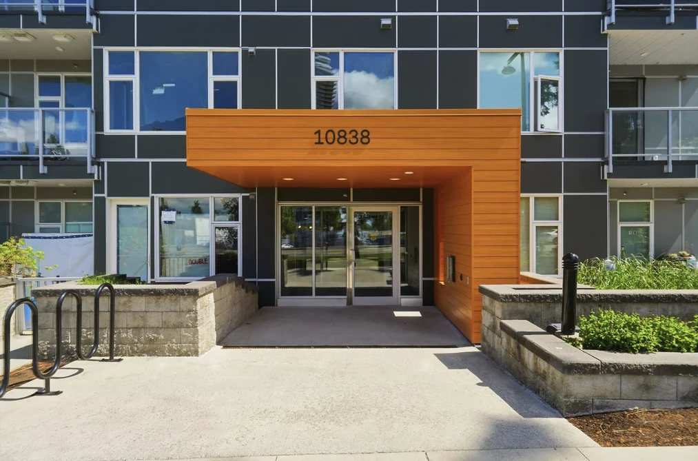 Condo for sale at 211 10838 Whalley Boulevard Surrey British Columbia - MLS: R3164568