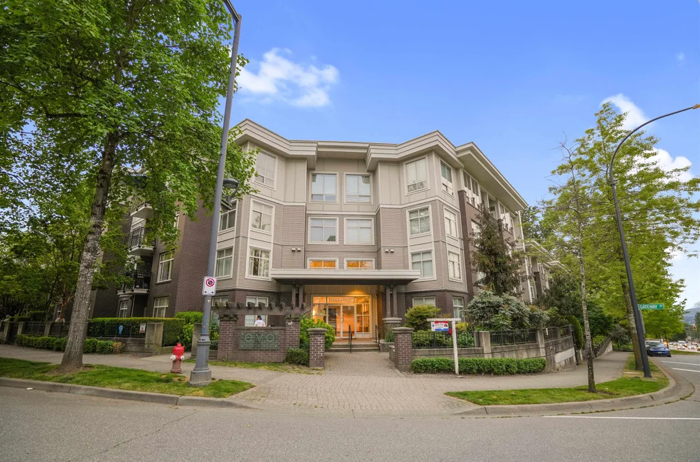 211 13555 GATEWAY DRIVE, Surrey BC V3T 0B5, Surrey BC — Residential for Sale - Photo 2