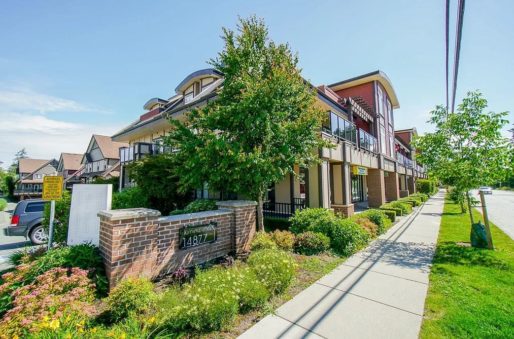 Condo for sale at 211 14885 60 Avenue Surrey British Columbia - MLS: R3104580