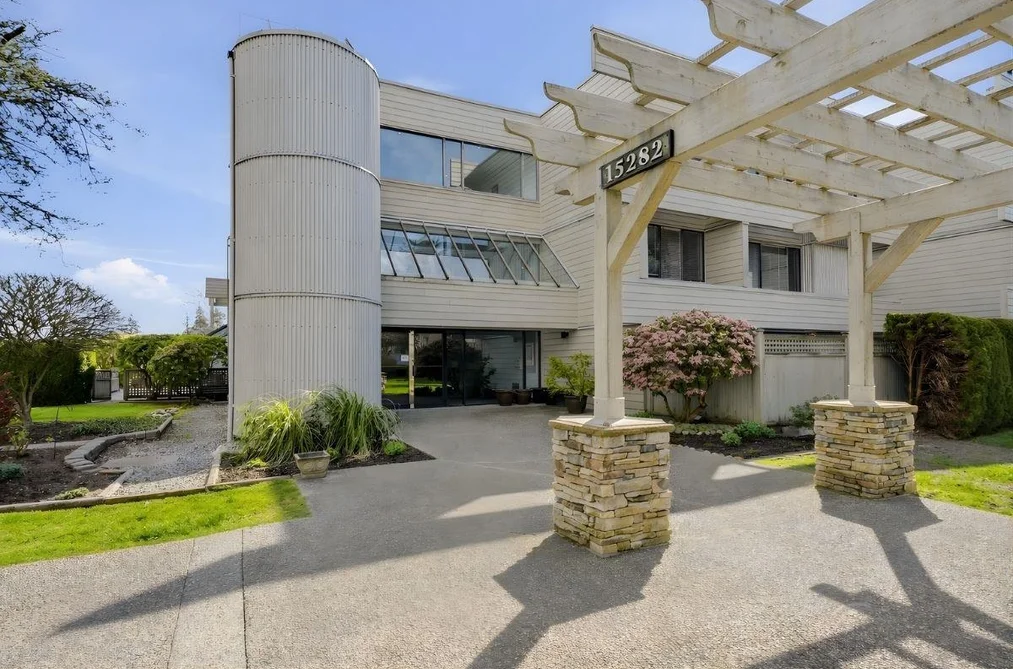 Condo for sale at 211 15282 19th Avenue Surrey British Columbia - MLS: R3109670