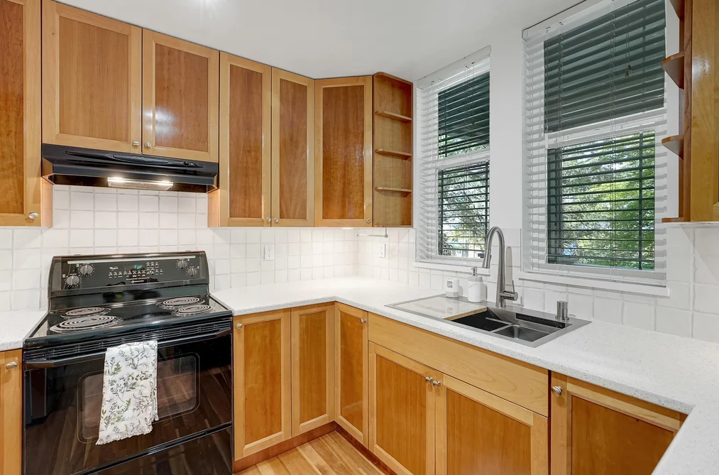 Condo for sale at 211 15350 16a Avenue Surrey British Columbia - MLS: R3156452