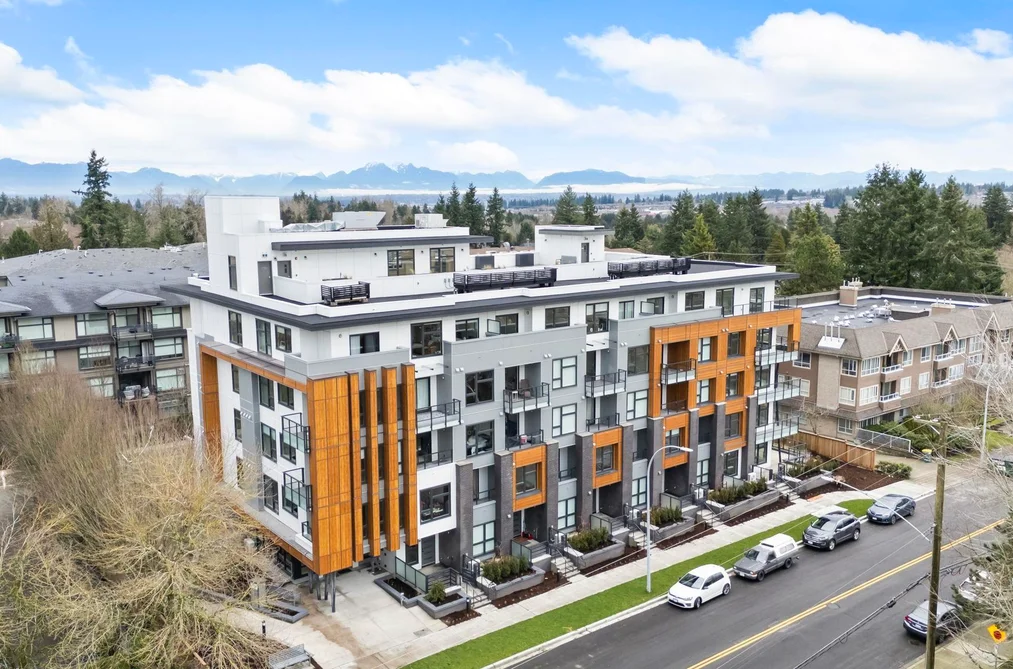 Condo for sale at 211 15353 17 Avenue Surrey British Columbia - MLS: R3117046