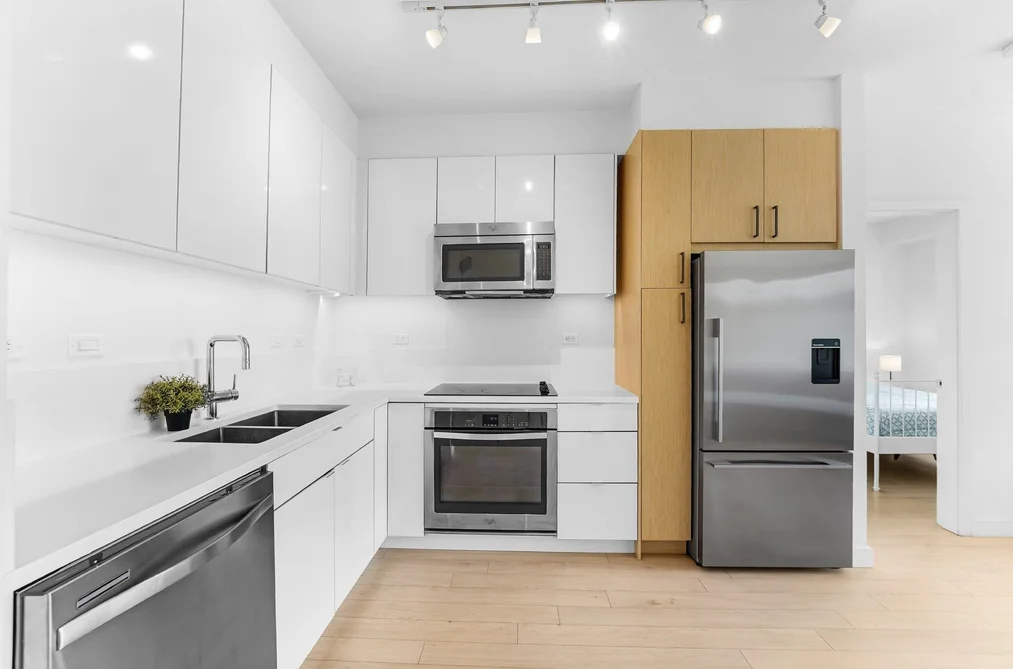 211 1621 HAMILTON AVENUE, North Vancouver BC V7P 0B7, North Vancouver BC — Residential for Sale - Photo 6
