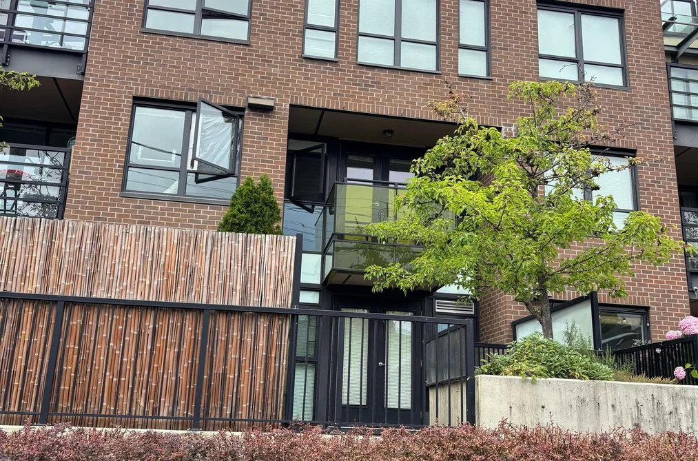 211 2150 E HASTINGS STREET, Vancouver BC V5L 0A5, Vancouver BC — Residential for Sale - Photo 2