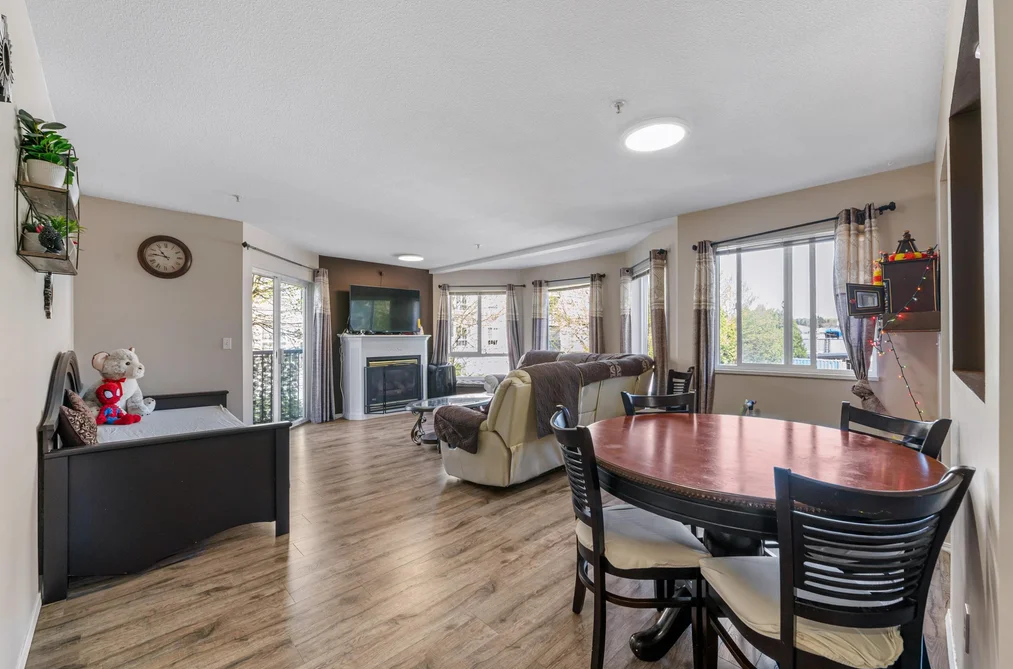 211 31831 PEARDONVILLE ROAD, Abbotsford BC V2T 1L5, Abbotsford BC — Residential for Sale - Photo 4