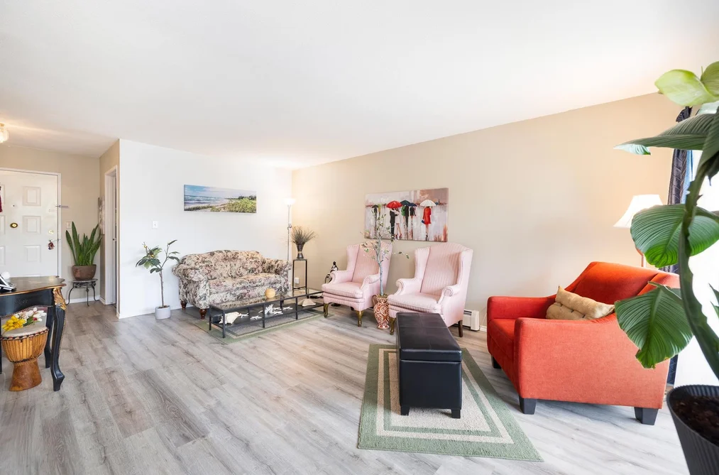 Condo for sale at 211 31955 Old Yale Road Abbotsford British Columbia - MLS: R3133833
