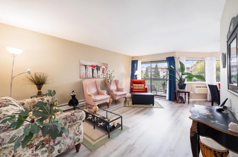 211 31955 OLD YALE ROAD, Abbotsford BC V2T 4N1, Abbotsford BC — Residential for Sale - Photo 2