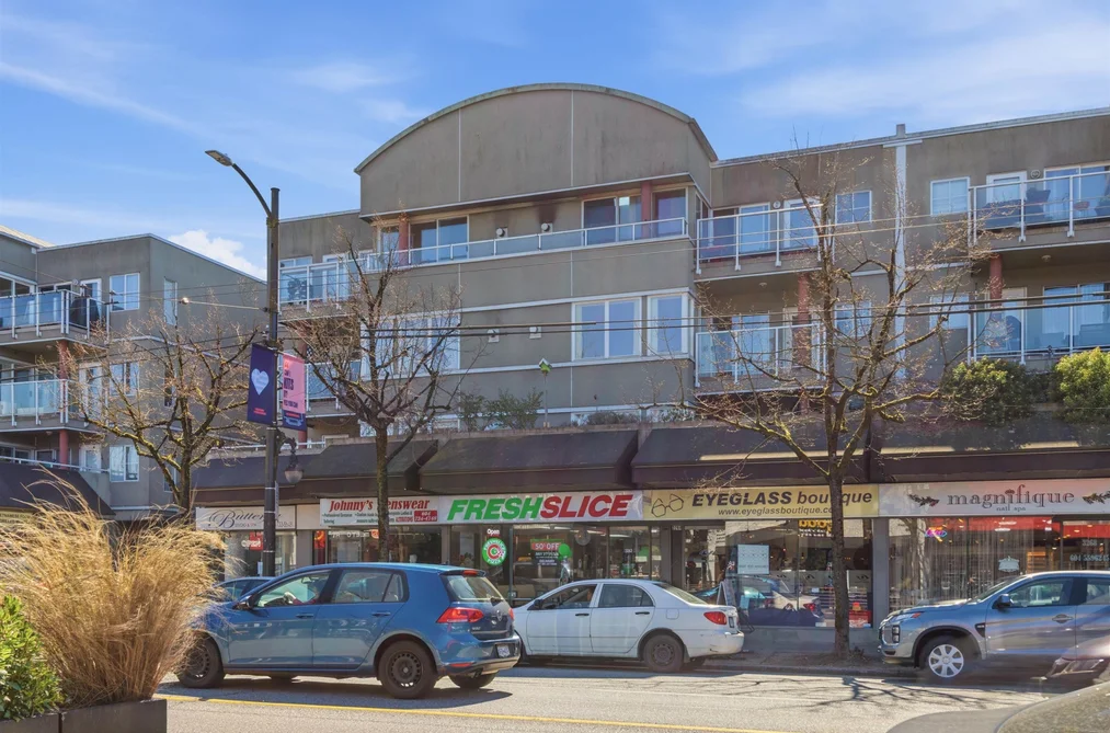 Condo for sale at 211 3250 W Broadway Vancouver British Columbia - MLS: R3110095