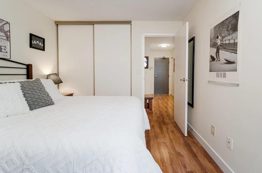 211 423 AGNES STREET, New Westminster BC V3L 1G2, New Westminster BC — Residential for Sale - Photo 3