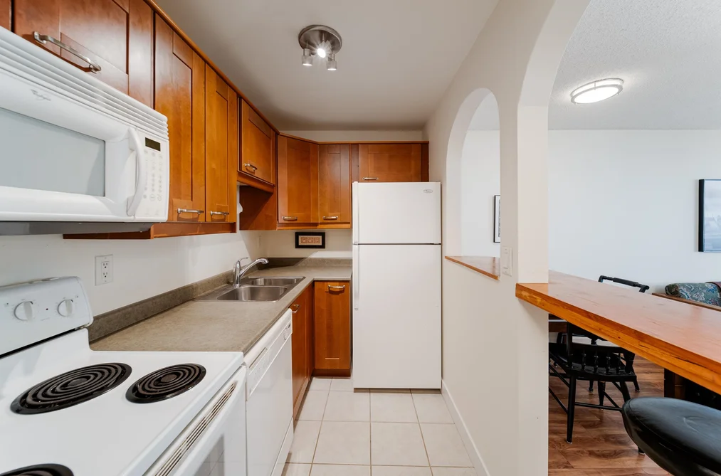 211 423 AGNES STREET, New Westminster BC V3L 1G2, New Westminster BC — Residential for Sale - Photo 5