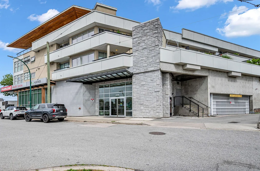 Condo for sale at 211 4338 Commercial Street Vancouver British Columbia - MLS: R3132746