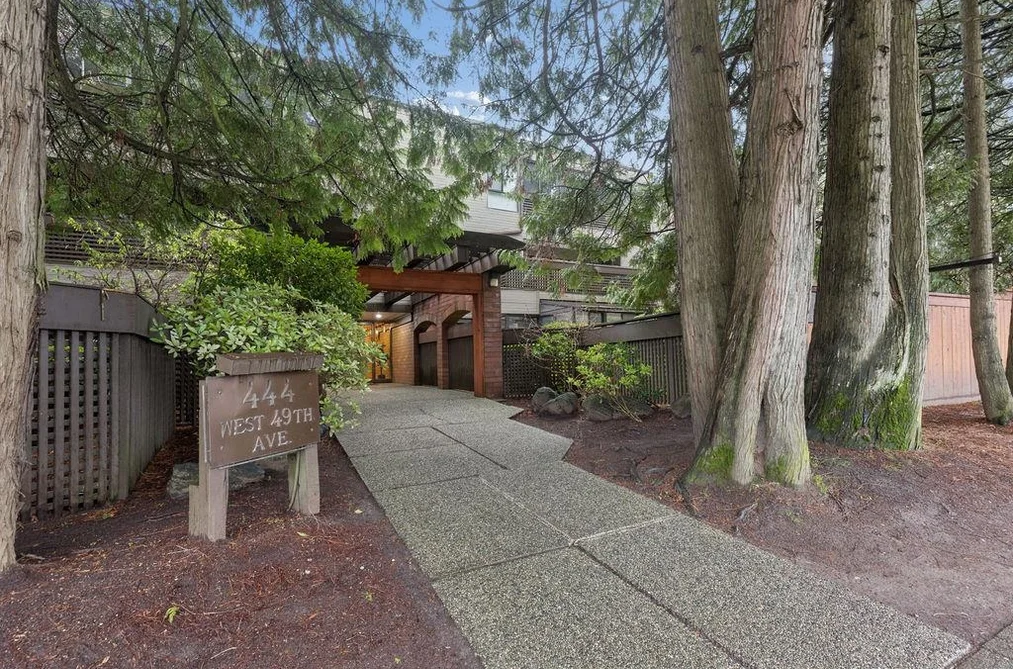 Condo for sale at 211 444 W 49th Avenue Vancouver British Columbia - MLS: R3089257