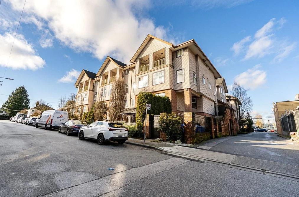 211 5625 SENLAC STREET, Vancouver BC V5R 6G8, Vancouver BC — Residential for Sale - Photo 2