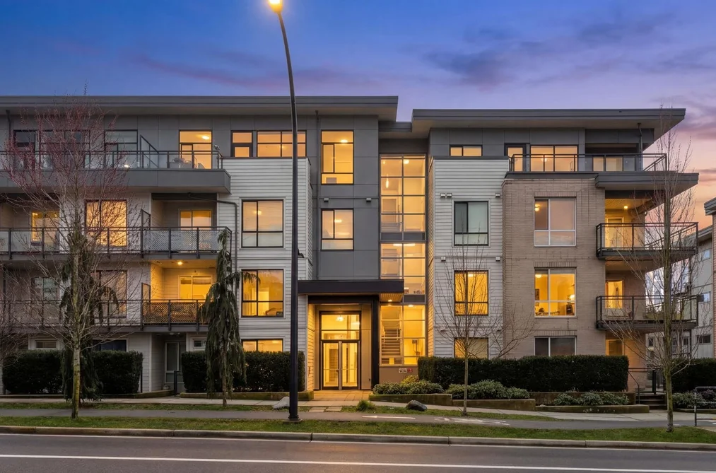 Condo for sale at 211 625 E 3rd Street North Vancouver British Columbia - MLS: R3100189