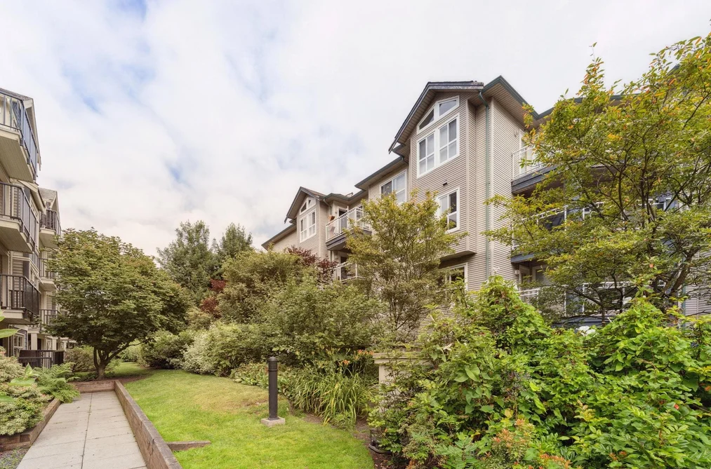 Condo for sale at 211 8115 121a Street Surrey British Columbia - MLS: R3117120