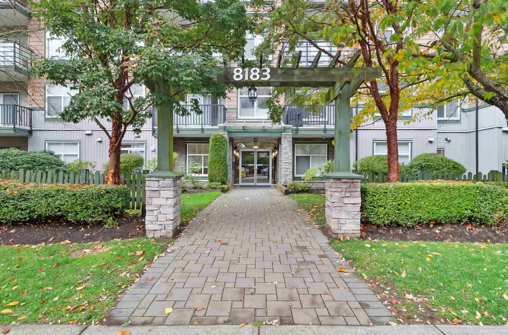 211 8183 121A STREET STREET, Surrey BC V3W 1S7, Surrey BC — Residential for Sale - Photo 2