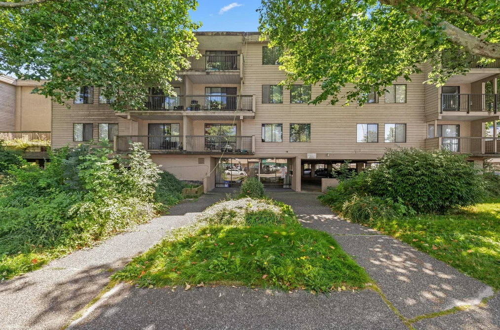 Condo for sale at 211 8400 Lansdowne Road Richmond British Columbia - MLS: R3158228
