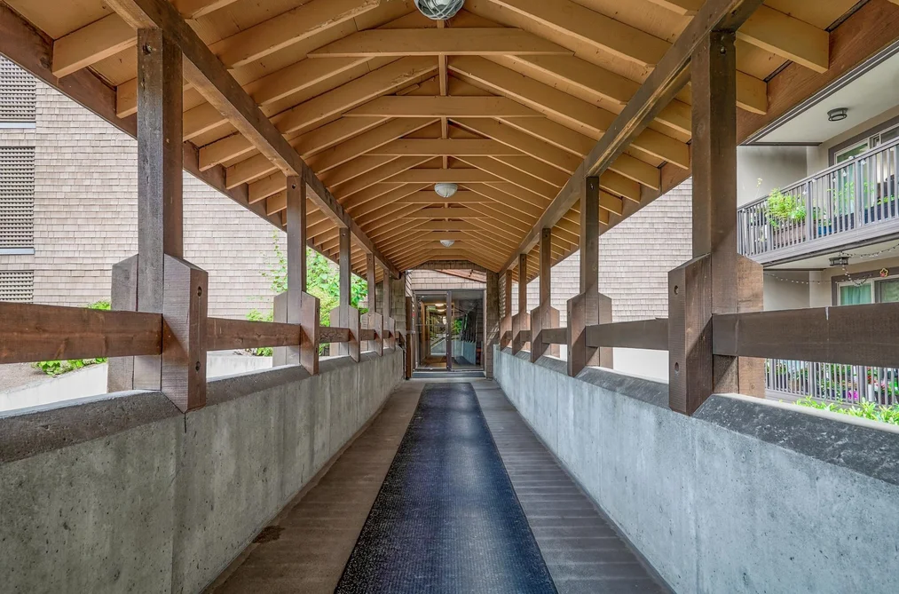 211 9857 MANCHESTER DRIVE, Burnaby BC V3N 4P5, Burnaby BC — Residential for Sale — Photo 19 of 20