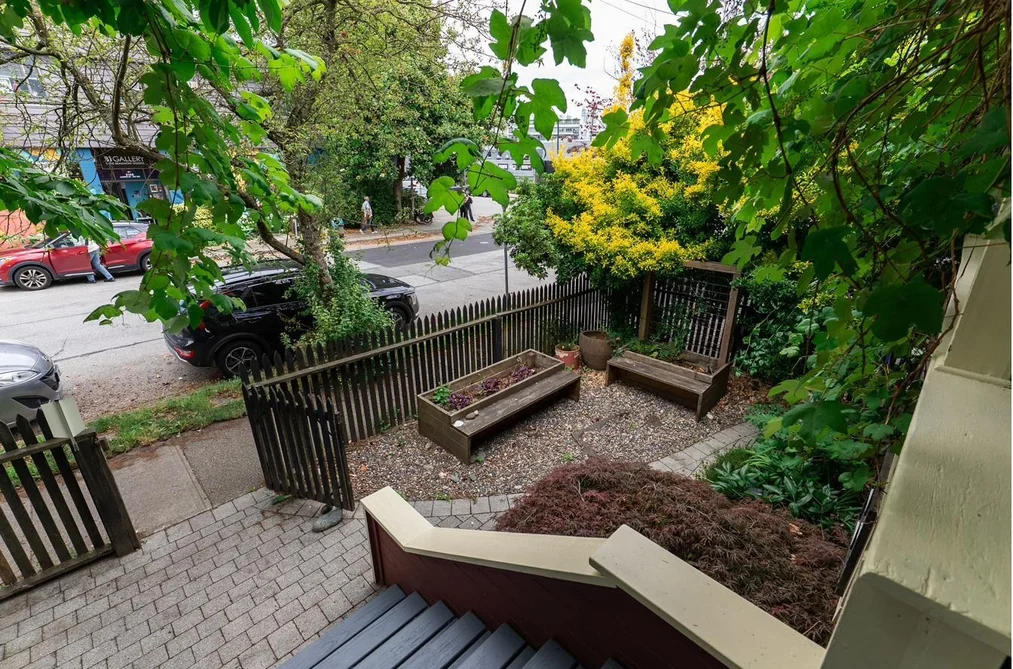2110 ALBERTA STREET, Vancouver BC V5Y 3K3, Vancouver BC — Residential for Sale — Photo 3 of 40