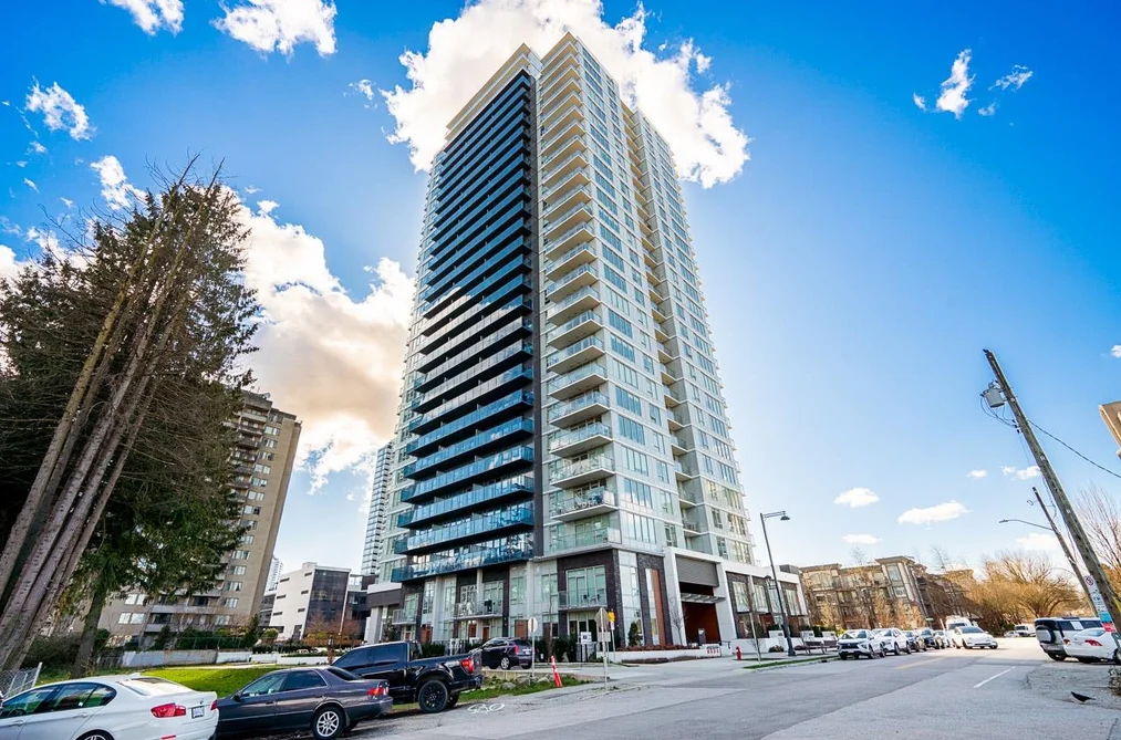 Condo for sale at 2111 13428 105 Avenue Surrey British Columbia - MLS: R3107403