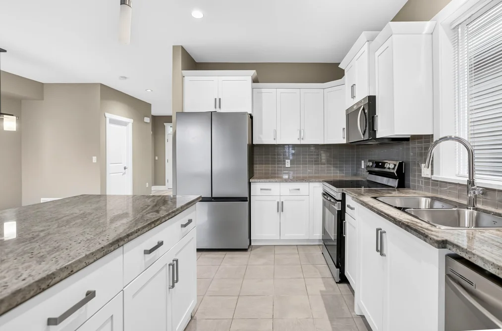 21117 79A Avenue, Langley, BC - House for Sale - Photo 10 of 39 21117 79A Avenue, Langley, BC - House for Sale - Photo 10 of 39