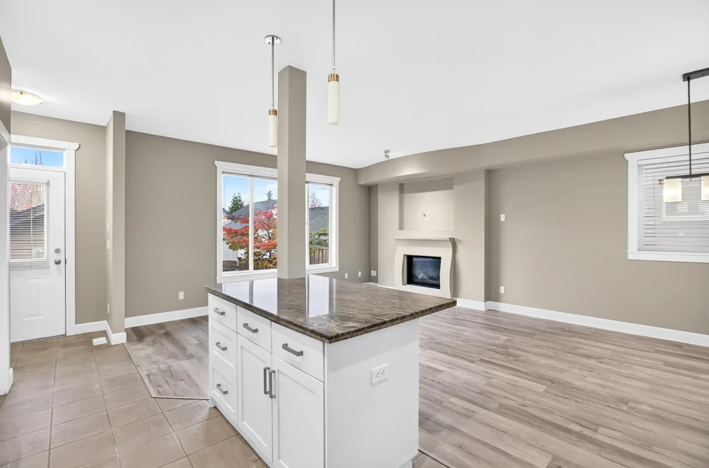 21117 79A Avenue, Langley, BC - House for Sale - Photo 11 of 39 21117 79A Avenue, Langley, BC - House for Sale - Photo 11 of 39