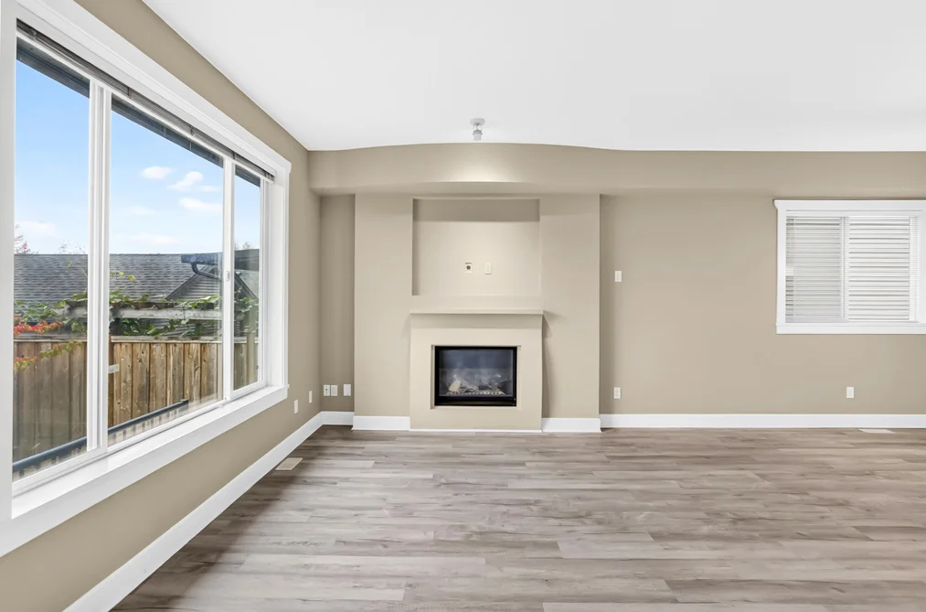 21117 79A Avenue, Langley, BC - House for Sale - Photo 6 of 39 21117 79A Avenue, Langley, BC - House for Sale - Photo 6 of 39