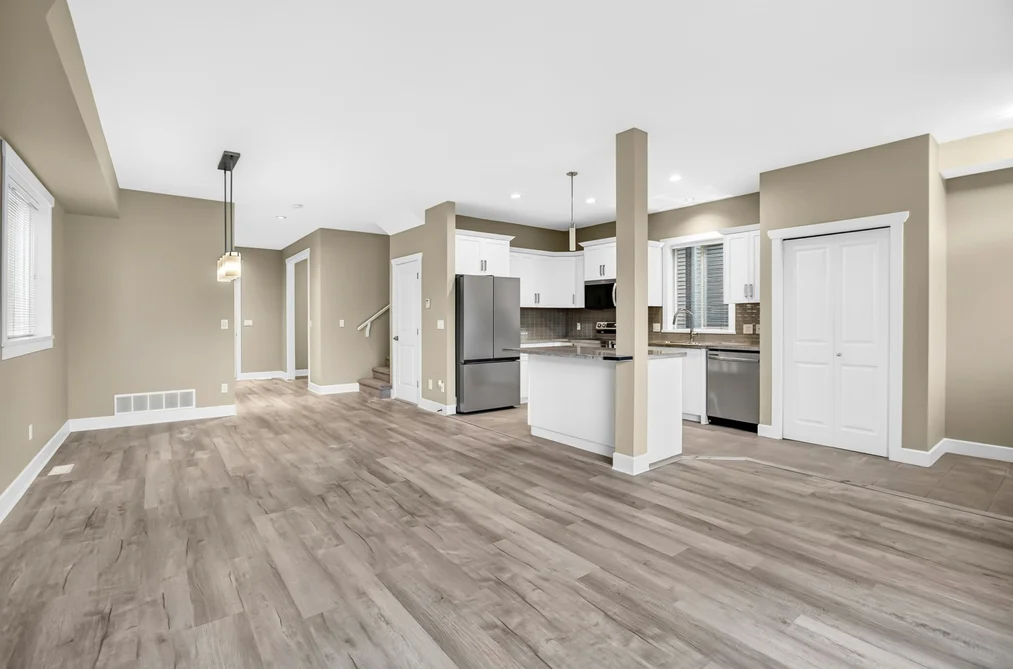 21117 79A Avenue, Langley, BC - House for Sale - Photo 8 of 39 21117 79A Avenue, Langley, BC - House for Sale - Photo 8 of 39