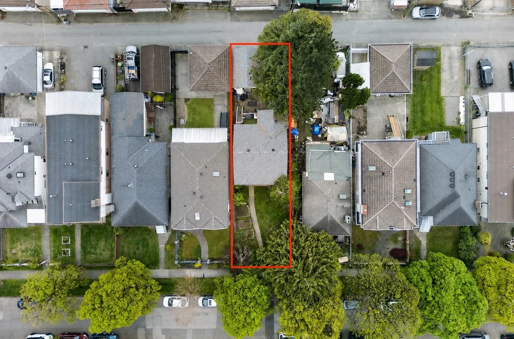 House for sale at 2112 E 46th Avenue Vancouver British Columbia - MLS: R3143074