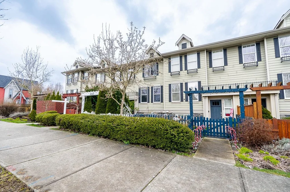 21123 80 AVENUE, Langley BC V2Y 0J4, Langley BC — Residential for Sale - Photo 2