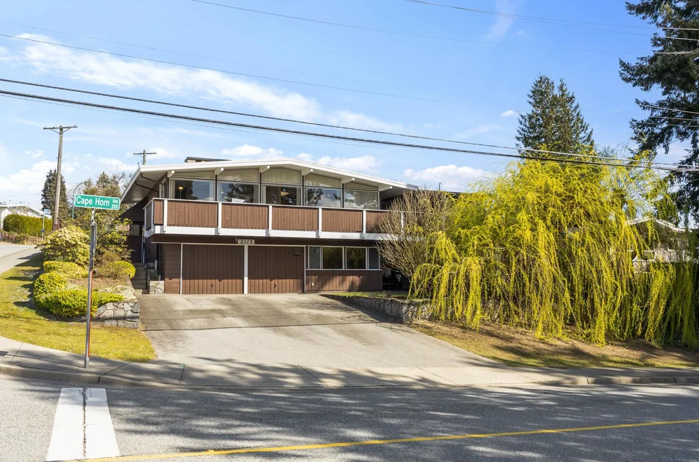 House for sale at 2113 Cape Horn Avenue Coquitlam British Columbia - MLS: R3109014