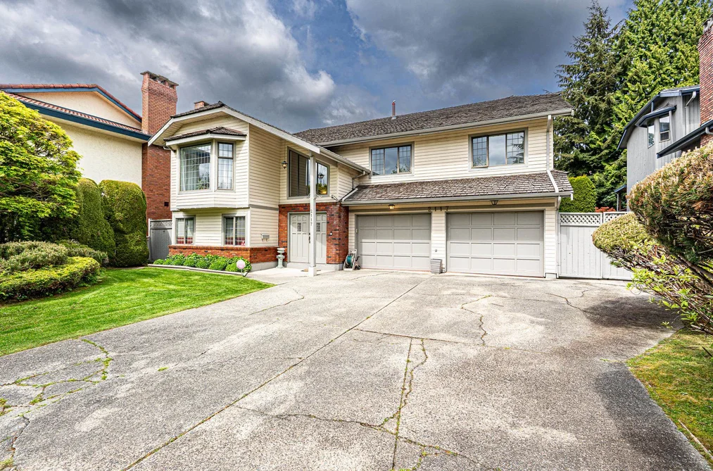 2117 KNIGHTSWOOD PLACE, Burnaby BC V5A 4B9, Burnaby BC — Residential for Sale - Photo 2