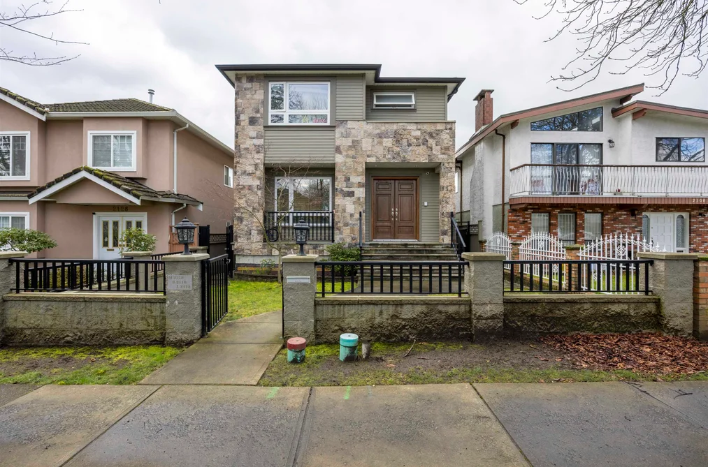 House for sale at 2118 Waverley Avenue Vancouver British Columbia - MLS: R3101449