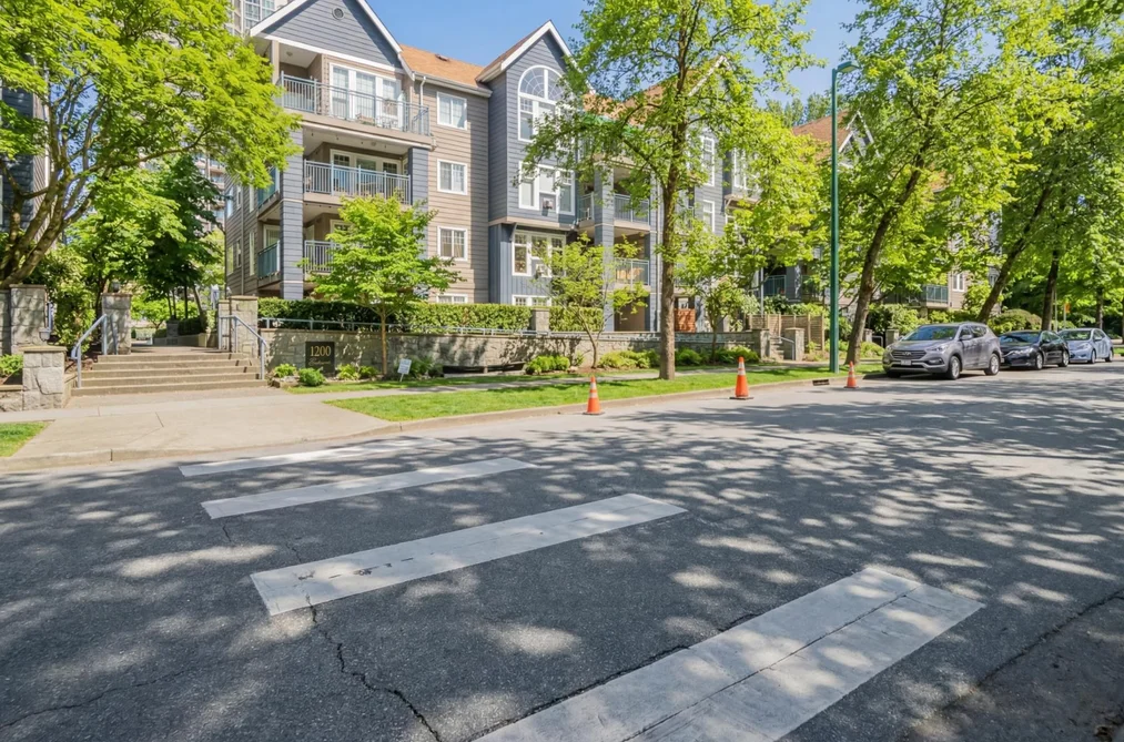 Condo for sale at 212 1200 Eastwood Avenue Coquitlam British Columbia - MLS: R3106365