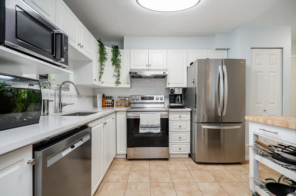 Condo for sale at 212 12733 72 Avenue Surrey British Columbia - MLS: R3152067