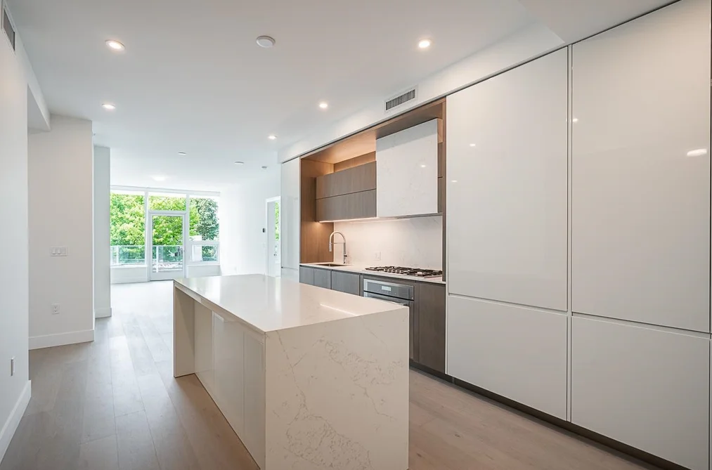 Condo for sale at 212 1342 Johnston Road White Rock British Columbia - MLS: R3046945