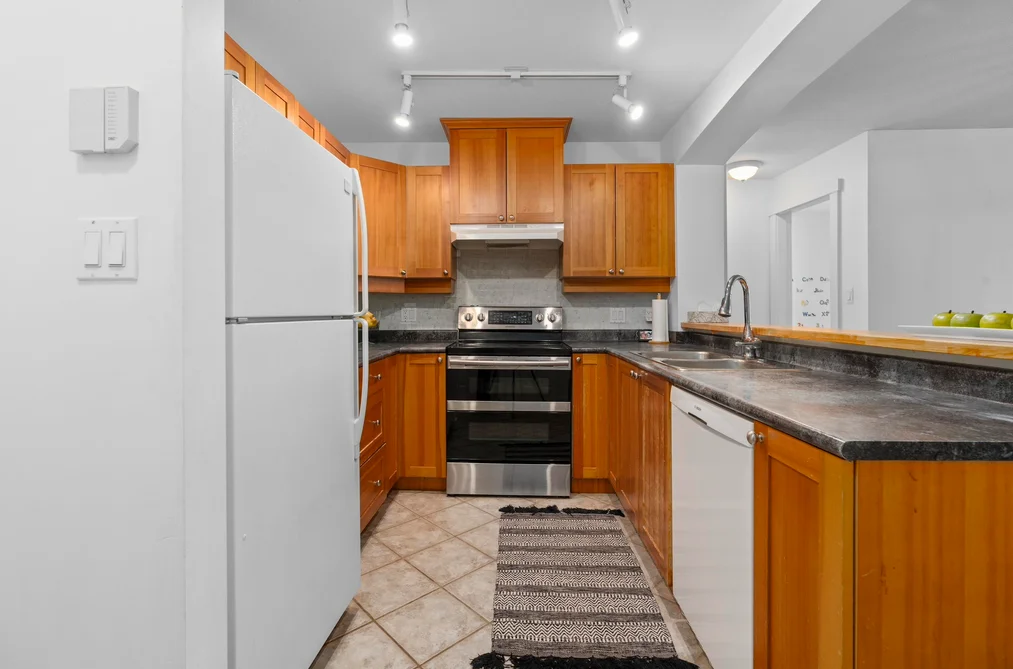 212 1432 PARKWAY BOULEVARD, Coquitlam BC V3E 3L9, Coquitlam BC — Residential for Sale - Photo 5