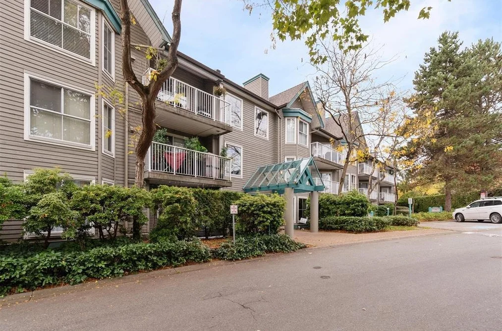 Condo for sale at 212 15130 108 Avenue Surrey British Columbia - MLS: R3135483