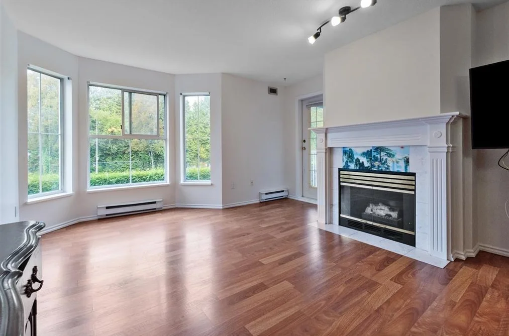 212 15130 108 AVENUE, Surrey BC V3R 0T4, Surrey BC — Residential for Sale — Photo 5 of 23